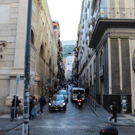 Blackwoody Contemporary Rooms - Napoli Centro Storico Via Toledo ภายนอก รูปภาพ